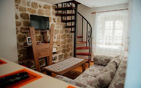 Kaya Apartment